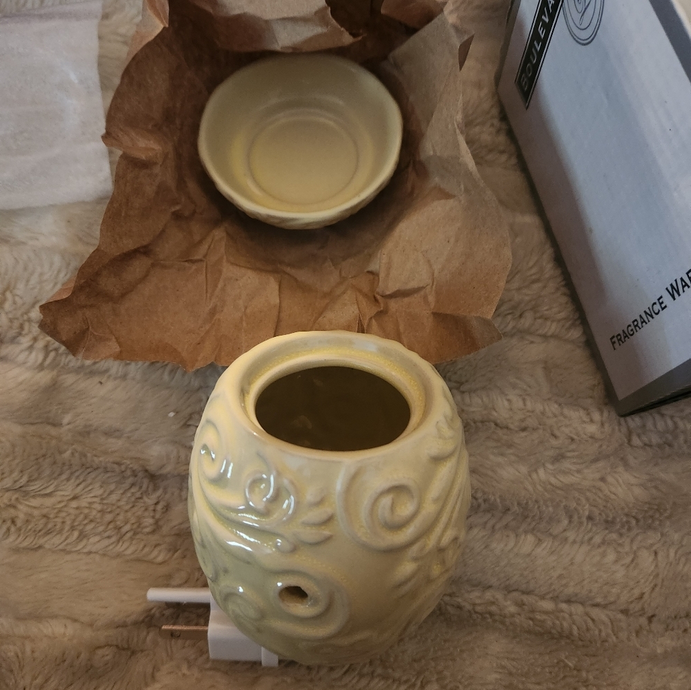 Wall plug-in fregrance warmer - Picture 3 of 5